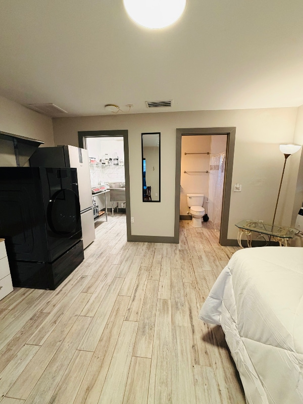 Foto del edificio - 2116 NE 8th Pl