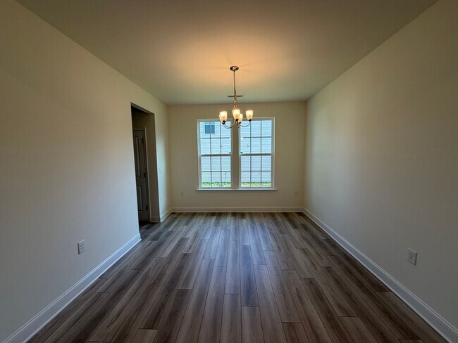 Foto del edificio - 763 Heartpine Dr