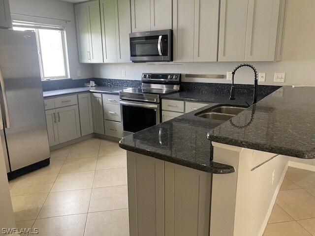 Foto del edificio - 14511 Pine Lily Dr