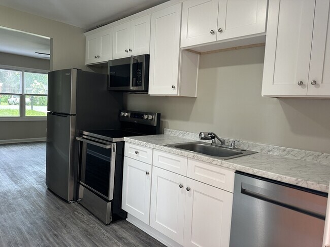 Foto del edificio - Newly Renovated Ranch in the Graham Height...