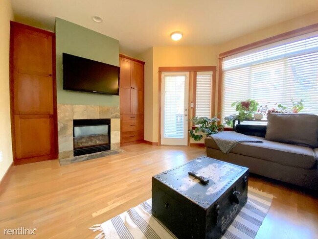 Foto del edificio - 6534 34th Ave NE