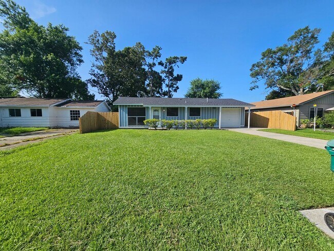Building Photo - 3 Bedroom Single Family Home in Orange