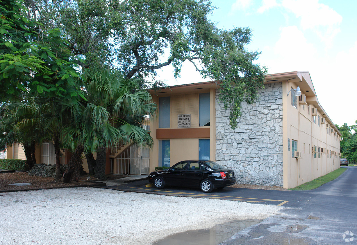 Building Photo - Oak Harbor Apartments