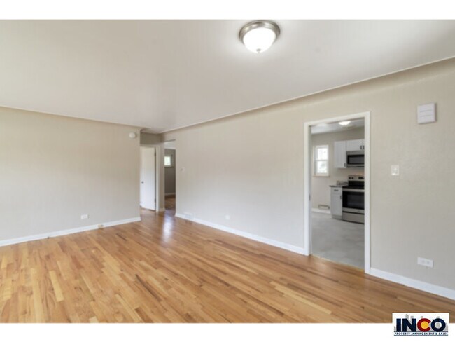 Building Photo - NEWLY REMODELED! 3 bedroom 2 bath ranch wi...