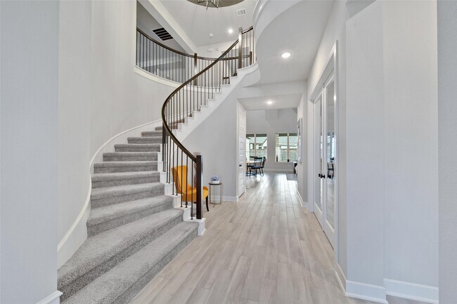 Foto del edificio - 332 Coldwater Creek Ct