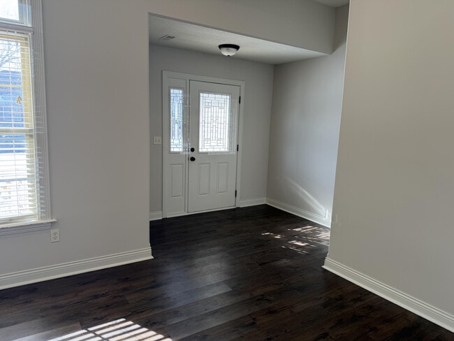 Building Photo - 2007 Cecil St