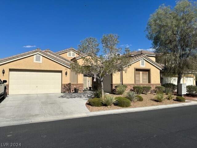 Primary Photo - 9020 N Boca Del Rio St