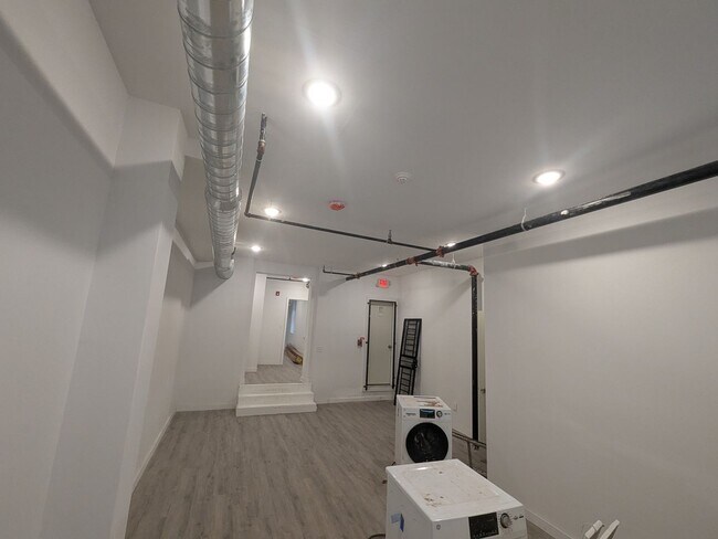 Foto del edificio - 6614 Rising Sun Ave