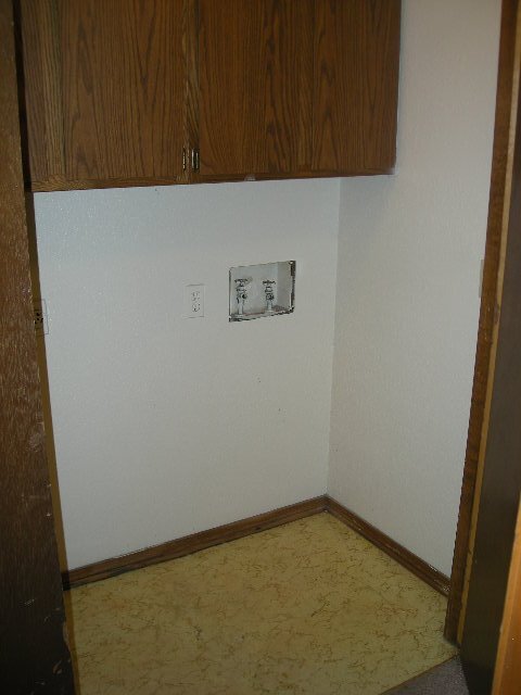 Foto del edificio - 716 Swan Lake Rd