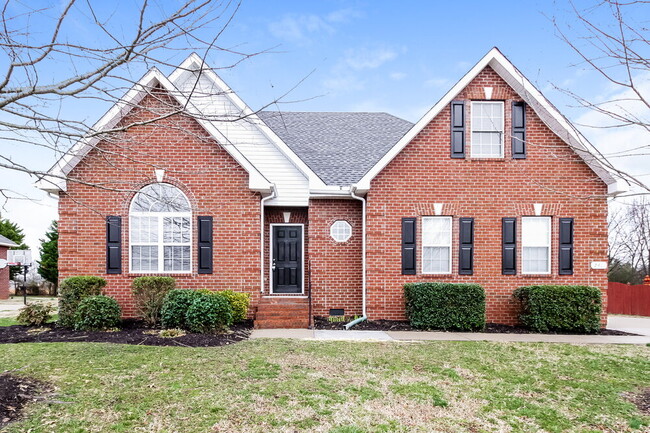 Building Photo - 241 Conquest Rd