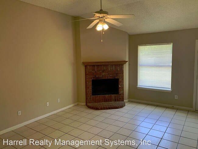 Building Photo - 3 br, 2 bath House - 702 Old Lorena Road