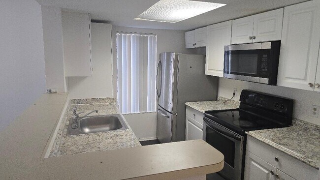 Foto del edificio - 3194 Coral Lake Ln
