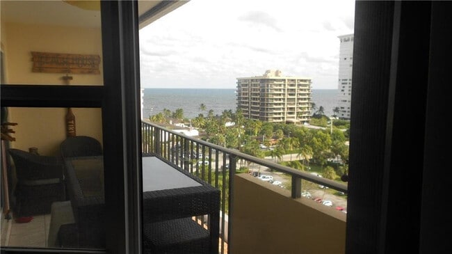 Building Photo - 1200 Hibiscus Ave