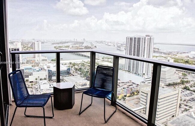 Foto del edificio - 1600 NE 1st Ave