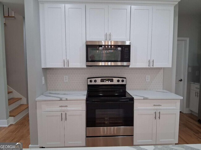 Foto del edificio - 3180 Tackett Rd