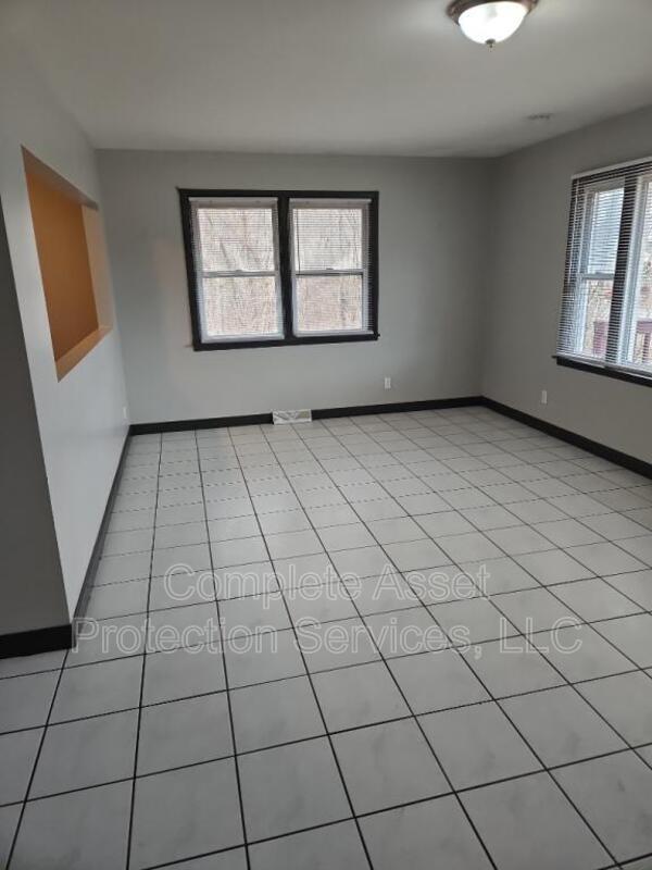 Foto del edificio - 3707 S Liverpool Rd