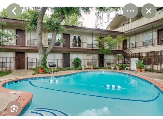 Foto del edificio - 5010 Bowser Ave