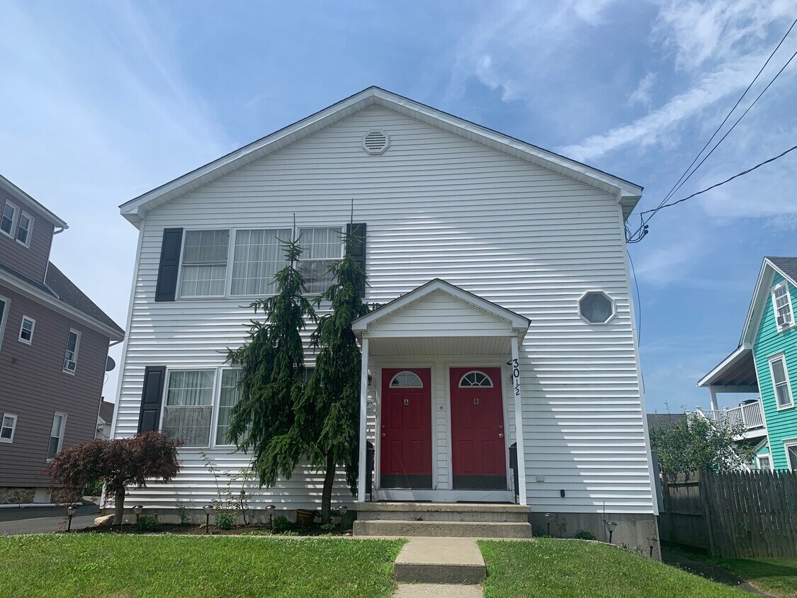 Primary Photo - 30 1/2 Mallory St