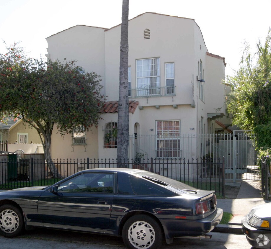 Primary Photo - 1272-1274 S Mullen Ave