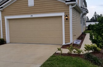 Building Photo - 179 Servia Dr