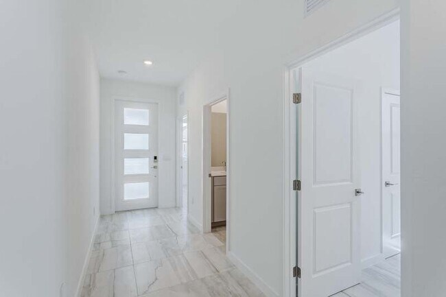 Foto del edificio - 7188 Trotwood Ln