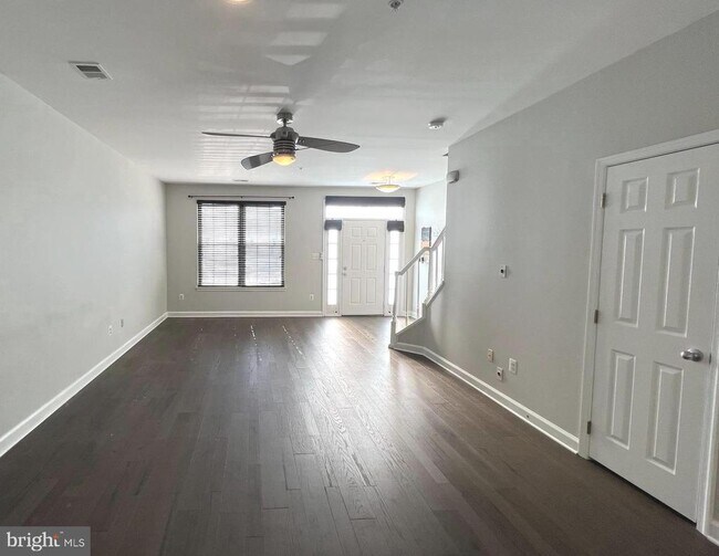 Foto del edificio - 2724 Oak Leaf Ct