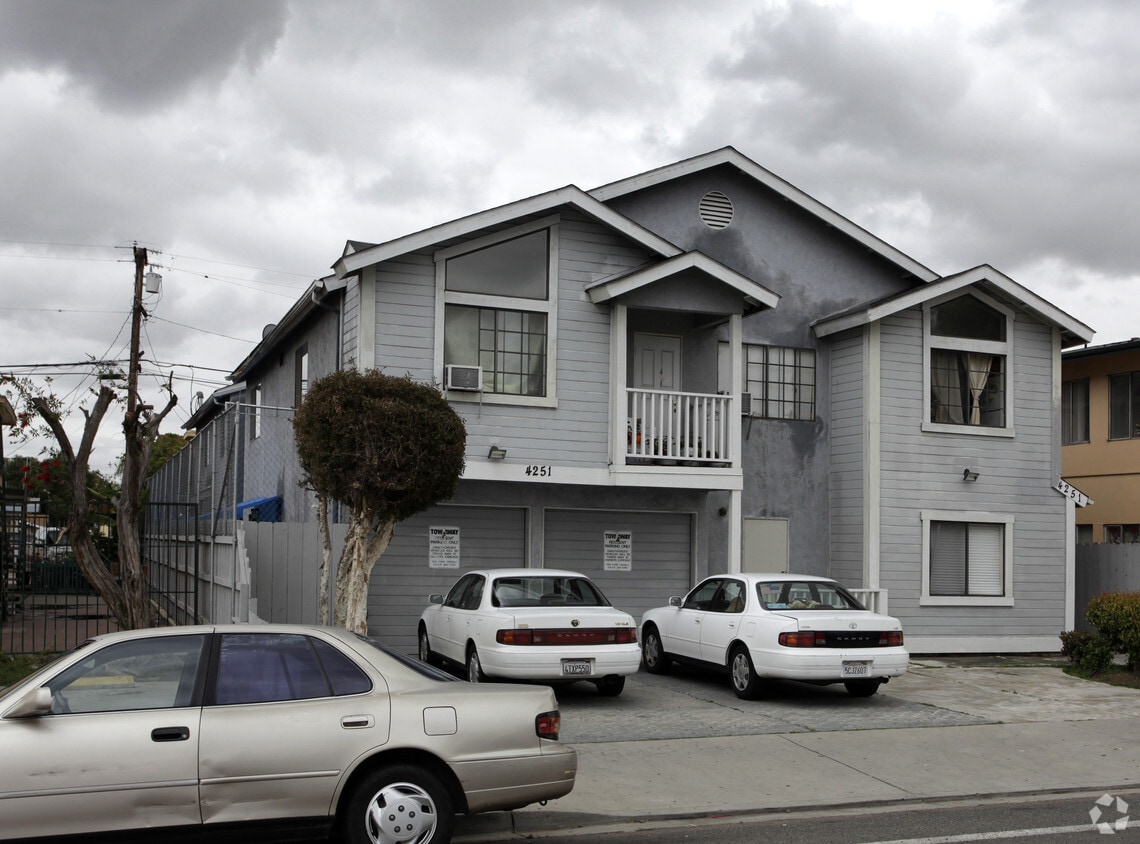 Primary Photo - Euclid Apartments Ii