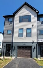Building Photo - 2245 Fowler Cir