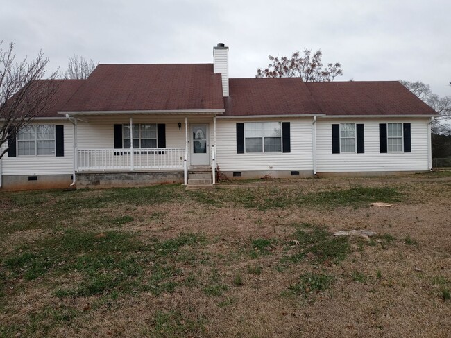 Building Photo - Beautiful 3/2 Ranch Style Home in Williamson
