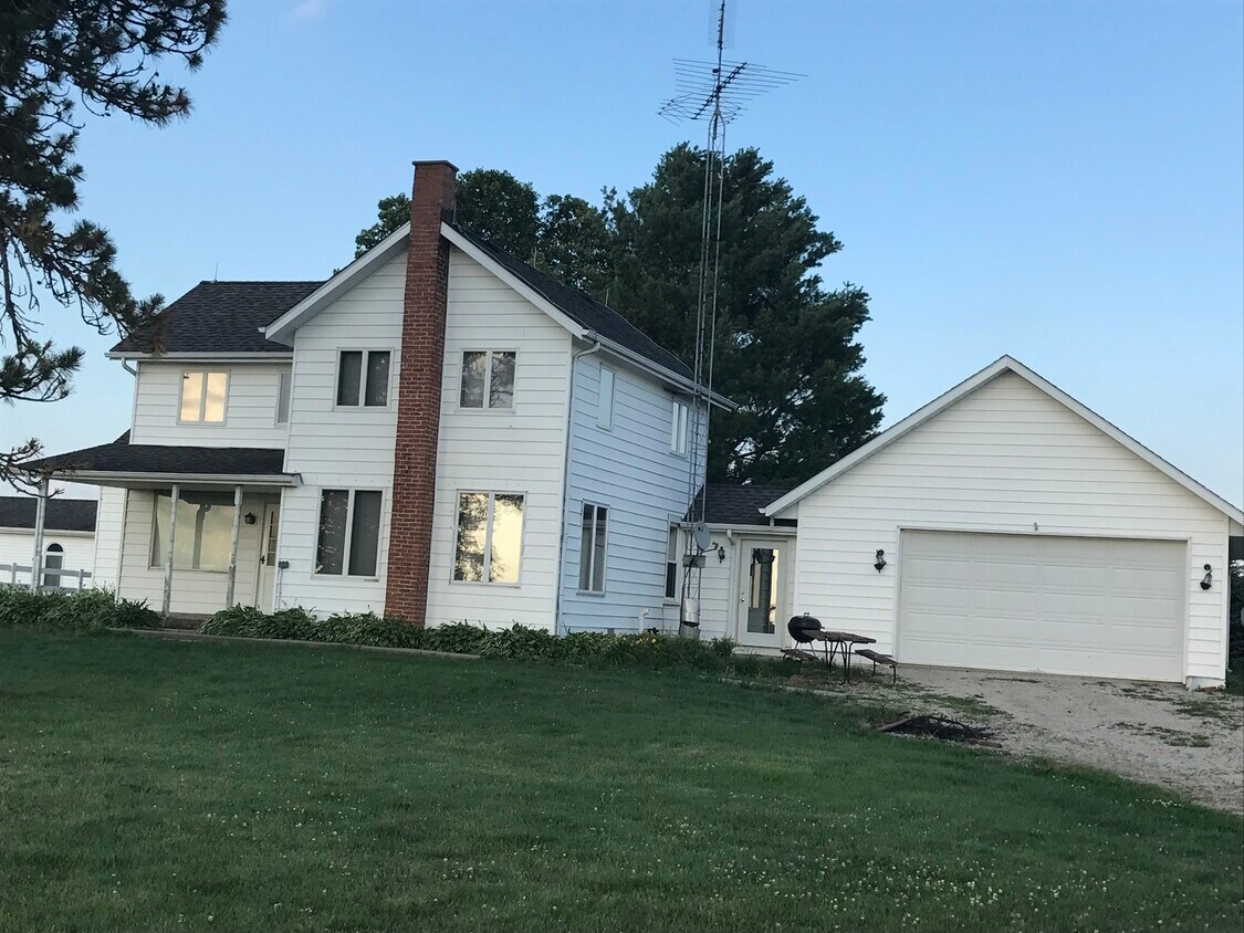 4330 E 1675th Rd Earlville, IL 60518 Alquileres en Earlville, IL