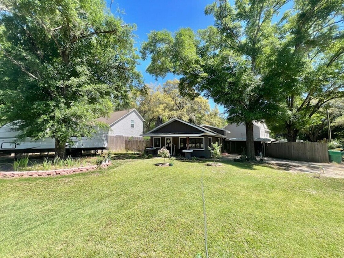 Foto principal - 702 29th Street Niceville, FL 32578