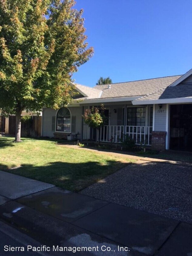 Primary Photo - 3 br, 2 bath House - 1207 Willow Creek Drive