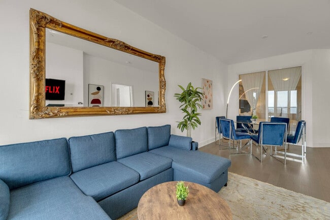 Building Photo - 20 Shore Breeze Dr