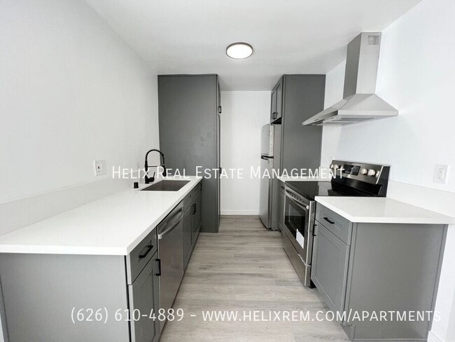 Building Photo - 1313 Huntington Dr