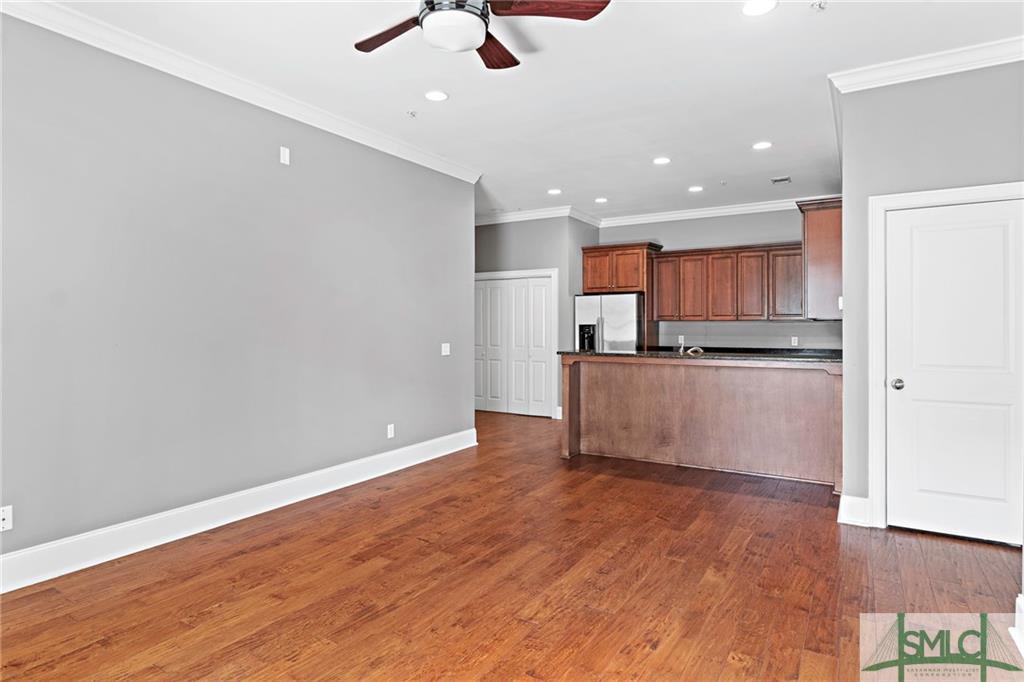 Primary Photo - 229 Price St