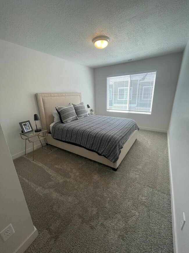 Building Photo - 3788 W Pure Nirvana Ln