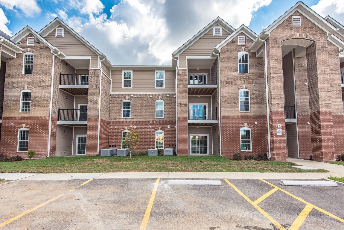 Foto principal - 211 Harmony Mdws Ct