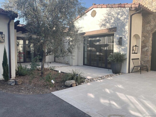 Building Photo - 7867 Sendero Angelica