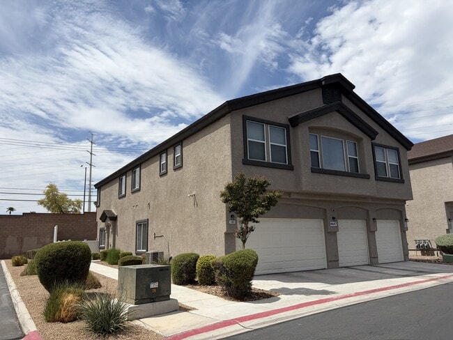 Building Photo - 4617 Dealers Choice Way