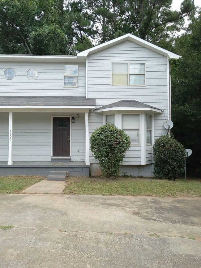 Foto del edificio - 1606 Kirkland Rd