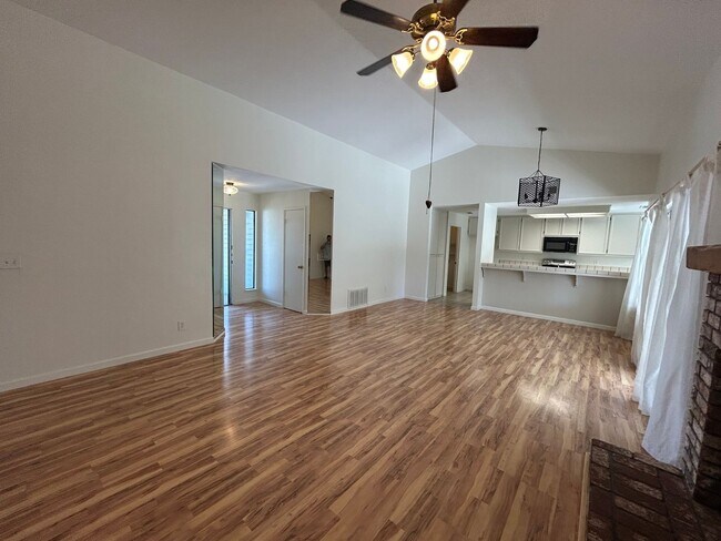 Foto del edificio - 4516 Endicott Dr