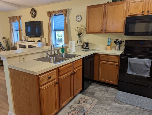 Building Photo - 1460 Blue Tree Ct