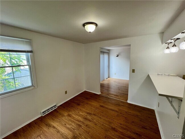 Building Photo - 8050 Lucas Dr