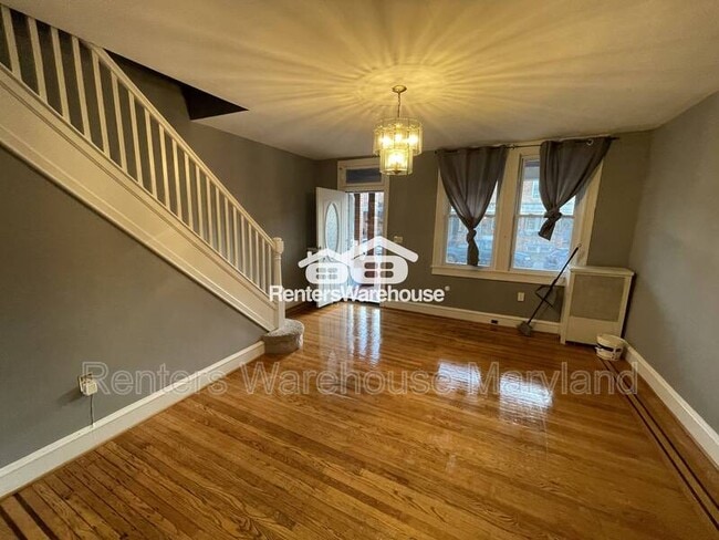 Building Photo - 3400 Dudley Ave