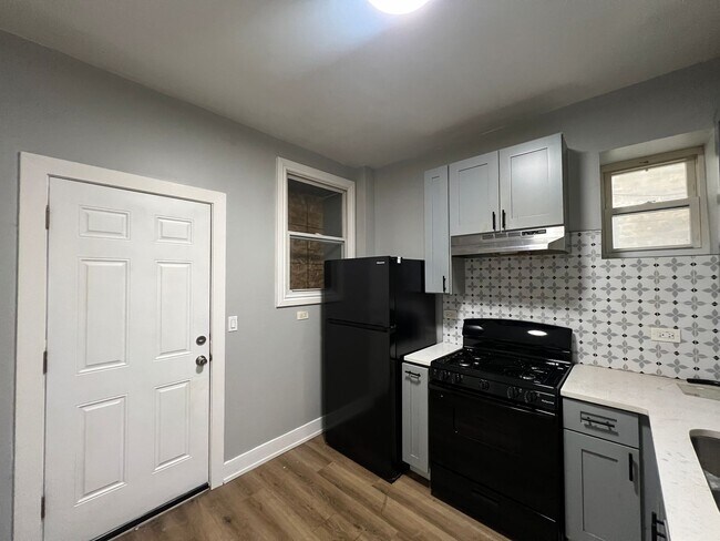 Foto del edificio - 6804 S Champlain Ave