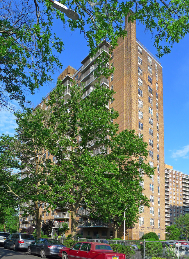 Foto del edificio - Contello Towers III