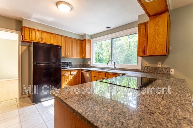 Foto del edificio - 43 Hitching Post Ln