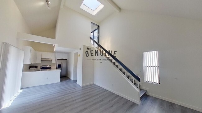 Building Photo - 2 Story 2Bd 2Ba Condo w/Vaulted Ceilings a...