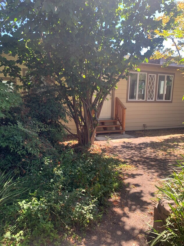 Foto principal - 667 Aileen St