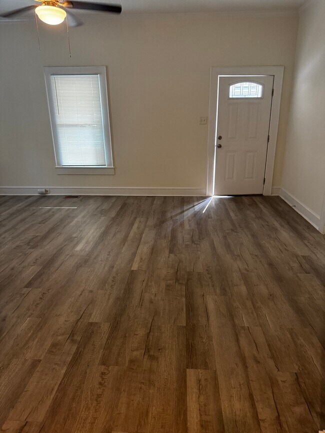 Foto del edificio - 483 Harris St NW